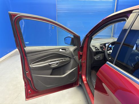 Used 2013 Ford Escape SE FWD image 9