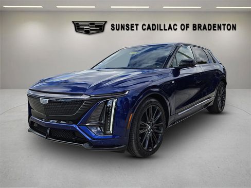 New 2026 Cadillac Lyriq V image 3