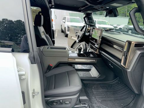 Used 2025 GMC Hummer EV 3X w/ Extreme Off-Road Package AWD/4WD image 32