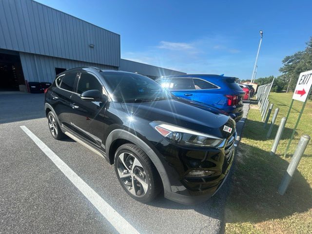 Used 2018 Hyundai Tucson Limited w/ Ultimate Package 02 FWD image 1