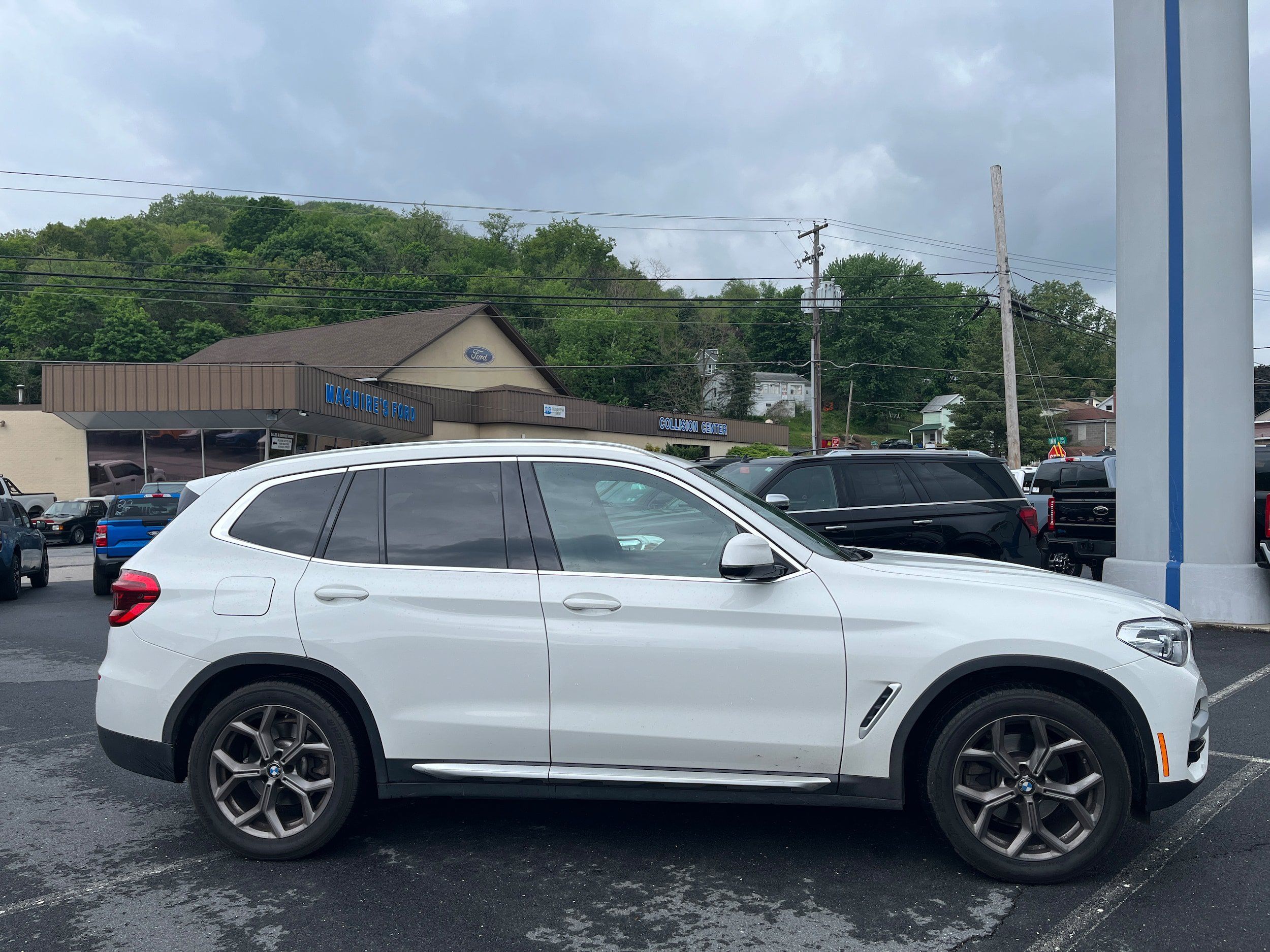 Used 2021 BMW X3 xDrive30i w/ Premium Package AWD/4WD image 4
