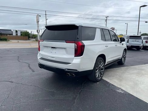 Used 2025 GMC Yukon Denali Ultimate AWD/4WD image 5