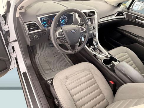 Used 2015 Ford Fusion S image 4