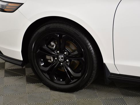 Certified 2025 Honda Accord SE image 50