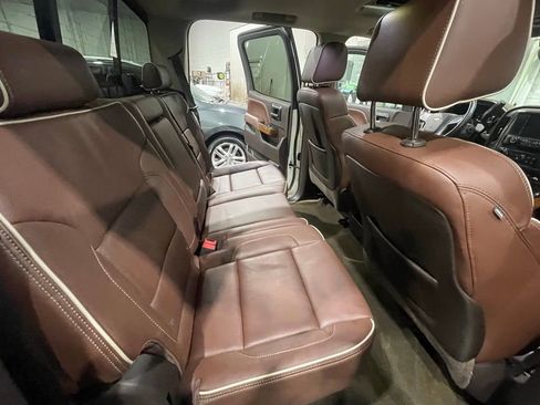 Used 2015 Chevrolet Silverado 1500 High Country image 9