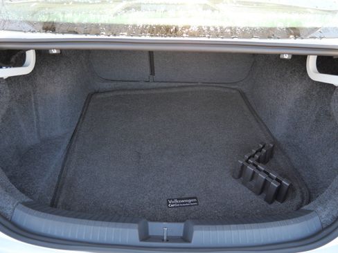 Certified 2023 Volkswagen Jetta GLI Autobahn image 18