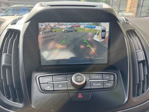 Used 2018 Ford Escape SEL FWD image 4