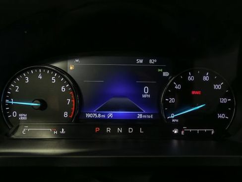 Used 2024 Ford Explorer XLT w/ Equipment Group 202A AWD/4WD image 32