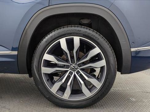 Used 2022 Volkswagen Atlas Cross Sport SEL Premium R-Line AWD/4WD image 34