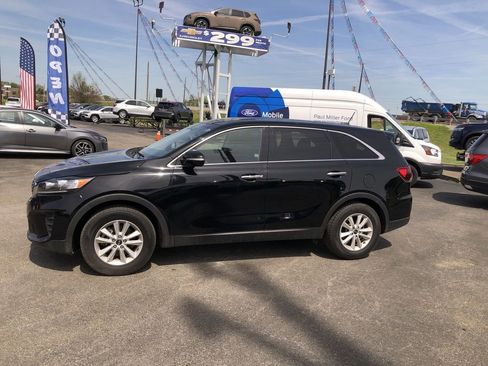 Used 2020 Kia Sorento LX FWD image 11