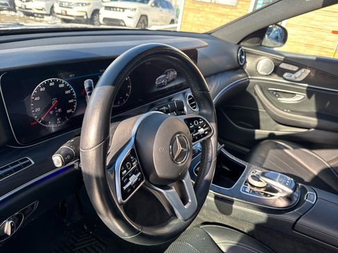 Used 2020 Mercedes-Benz E 350 4MATIC Sedan image 25