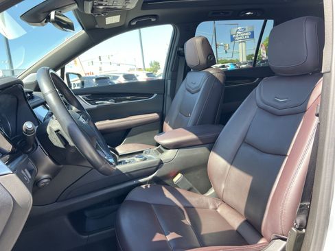 Used 2023 Cadillac XT6 Premium Luxury AWD/4WD image 13