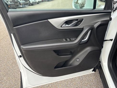 Used 2020 Chevrolet Blazer LT image 19