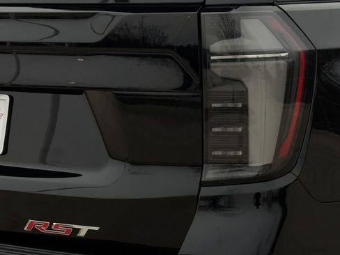 Used 2025 Chevrolet Tahoe RST image 10