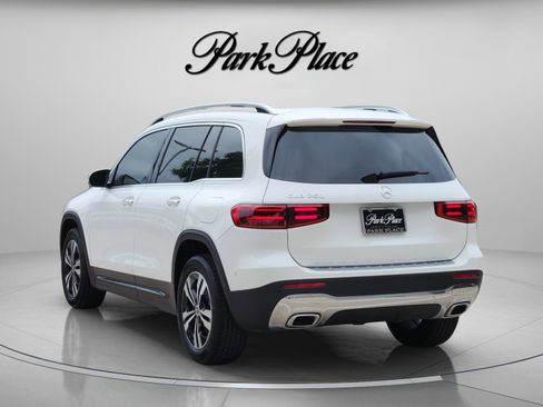 Used 2025 Mercedes-Benz GLB 250 image 3