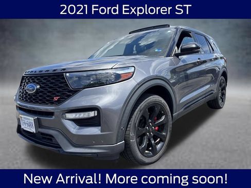 Used 2021 Ford Explorer ST w/ Equipment Group 401A AWD/4WD image 2