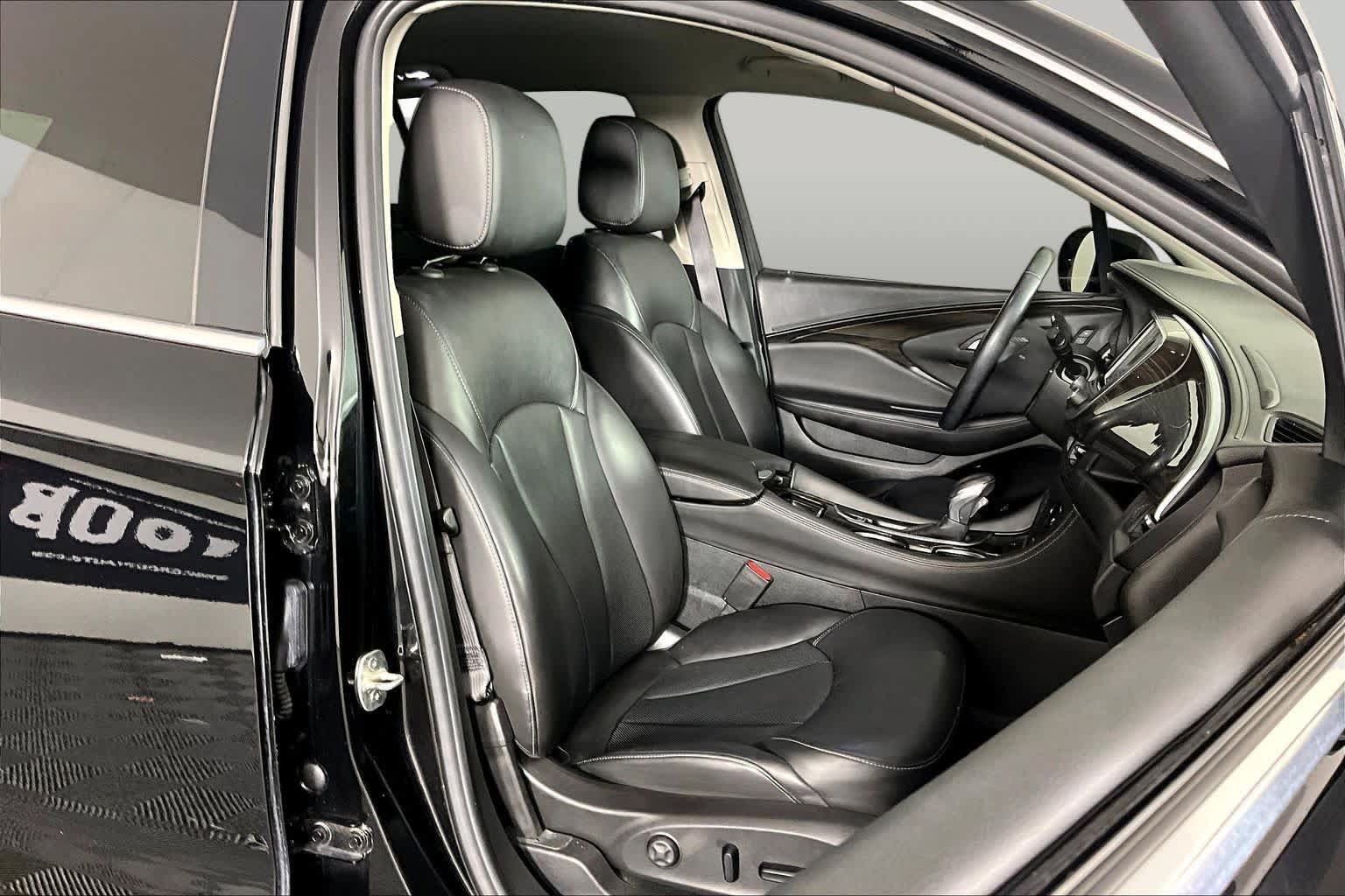 Certified 2020 Buick Envision Essence FWD image 9
