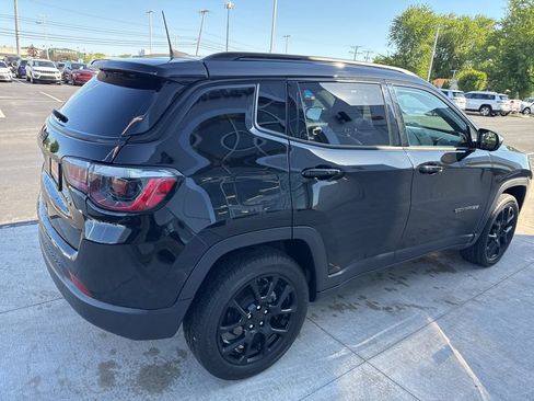 Used 2022 Jeep Compass Latitude w/ Convenience Group AWD/4WD image 46