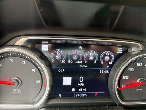 Used 2021 Chevrolet Suburban Premier w/ Premium Package AWD/4WD image 18