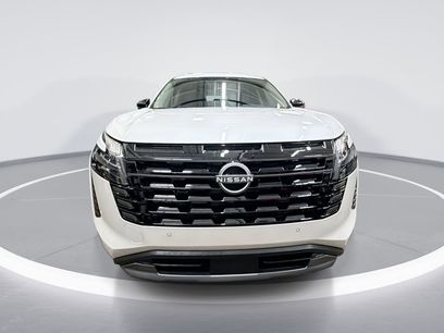 New 2026 Nissan Pathfinder SL w/ SL Premium Package