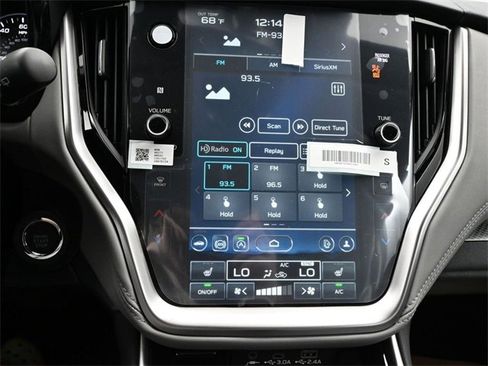 Used 2025 Subaru Outback Premium image 9