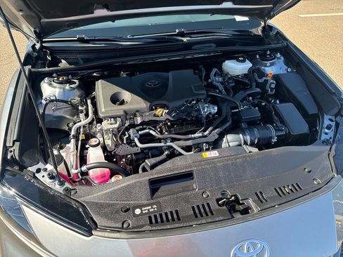 Used 2025 Toyota Camry XLE AWD/4WD image 44