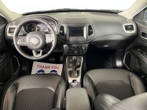 Used 2018 Jeep Compass Latitude w/ Popular Equipment Group AWD/4WD image 40
