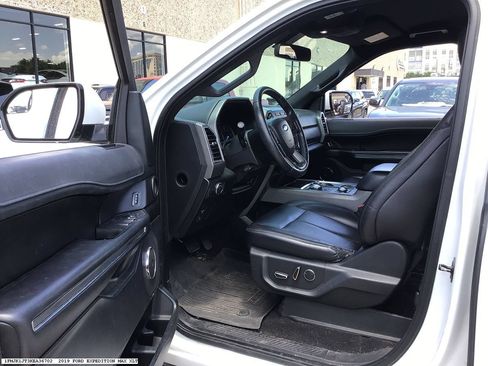 Used 2019 Ford Expedition Max XLT w/ Equipment Group 201A AWD/4WD image 8