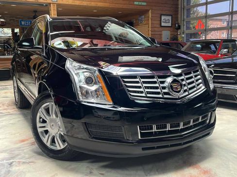 Used 2016 Cadillac SRX Luxury FWD image 4