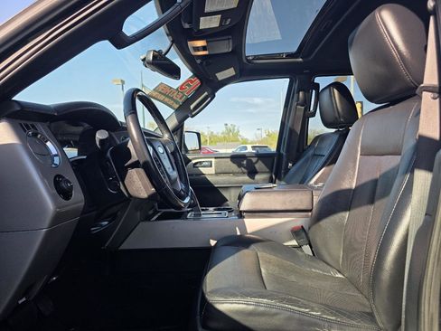 Used 2015 Ford Expedition Limited w/ Equipment Group 301A image 12