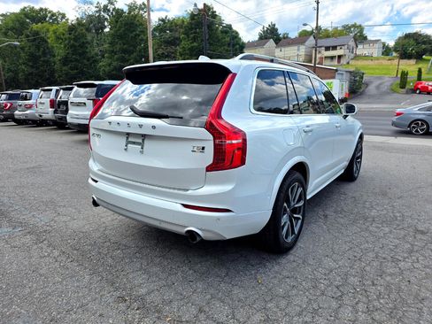 Used 2018 Volvo XC90 T5 Momentum w/ Convenience Package image 5