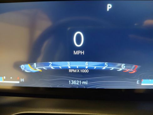 Used 2024 Jeep Grand Cherokee Altitude image 6