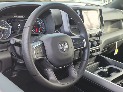 New 2026 RAM 1500 Express AWD/4WD image 4