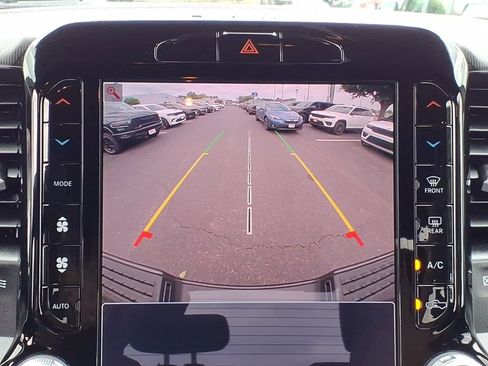 Used 2025 RAM 2500 Big Horn AWD/4WD image 9