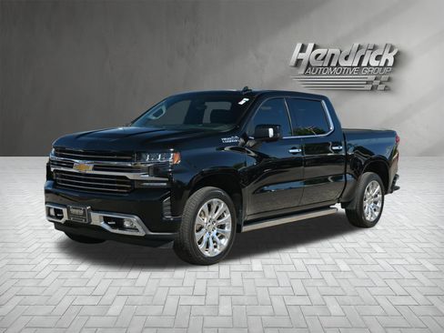 Used 2020 Chevrolet Silverado 1500 High Country w/ Technology Package AWD/4WD image 5