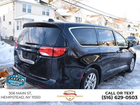 Used 2024 Chrysler Voyager LX image 6