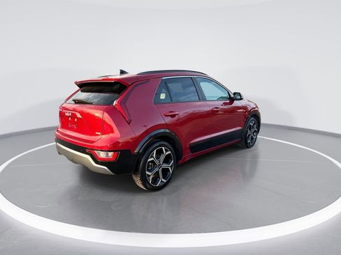 Used 2023 Kia Niro EX Touring image 8