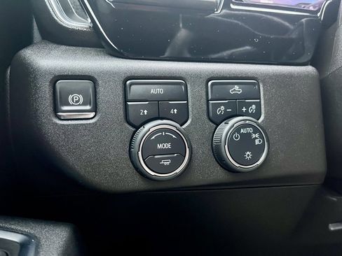 Certified 2025 Chevrolet Silverado 1500 LT image 20