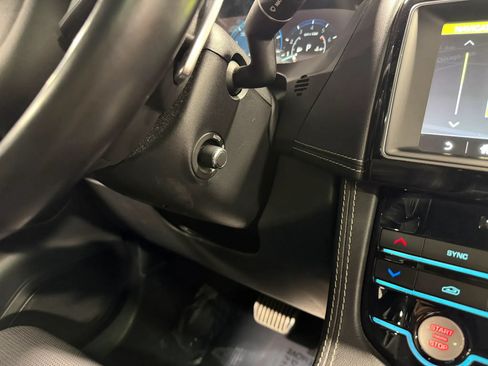 Used 2018 Jaguar F-PACE R-Sport AWD/4WD image 19