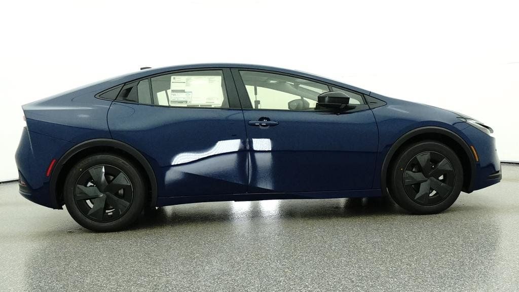 New 2027 Toyota Prius LE FWD image 30