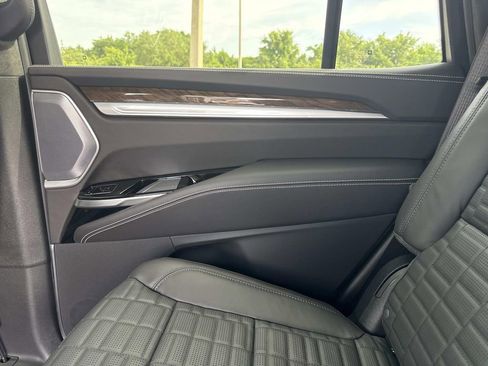 New 2026 Cadillac Escalade Platinum Sport AWD/4WD image 15