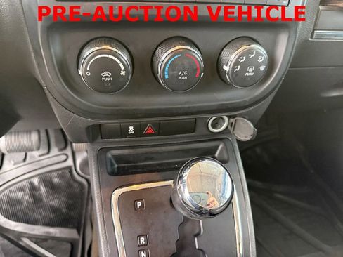 Used 2017 Jeep Patriot Sport AWD/4WD image 18
