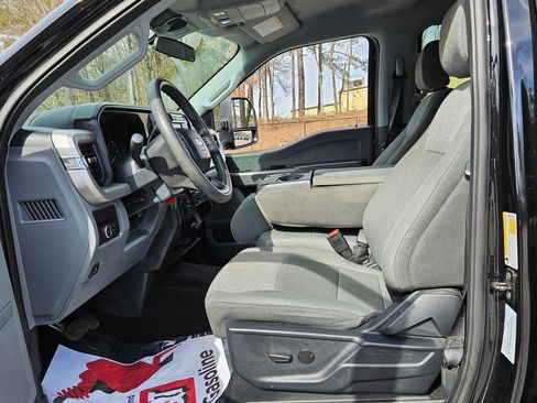 Used 2025 Ford F250 XLT image 5