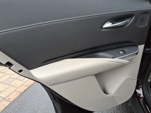 Used 2020 Cadillac XT4 Premium Luxury image 18