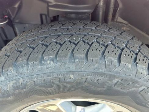 Used 2020 Jeep Wrangler Unlimited Sahara w/ Dual Top Group AWD/4WD image 22