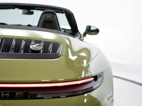 Certified 2026 Porsche 911 GTS RWD image 21
