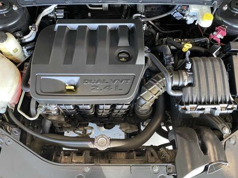 Used 2010 Dodge Avenger R/T w/ Premium Convenience Group image 27