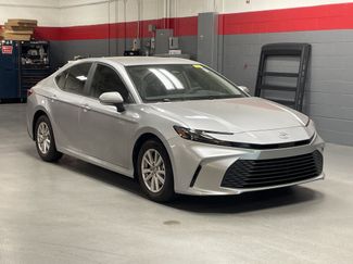 Used 2025 Toyota Camry LE w/ Convenience Package video 2