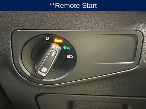 Used 2023 Volkswagen Tiguan SE image 15