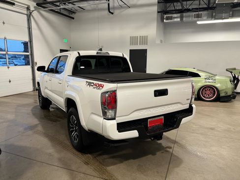 Used 2023 Toyota Tacoma TRD Sport image 5